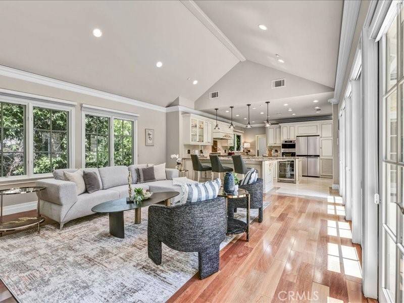 San Marino, CA 91108,2560 Raleigh DR