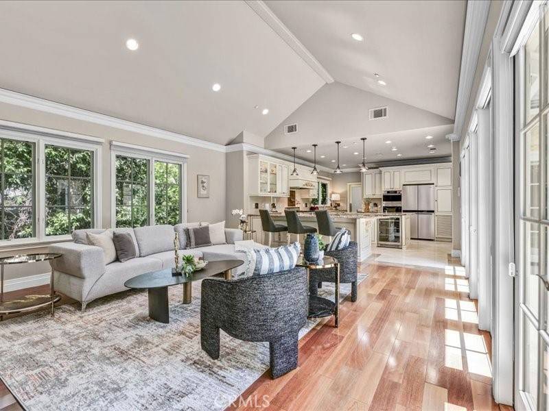 San Marino, CA 91108,2560 Raleigh DR