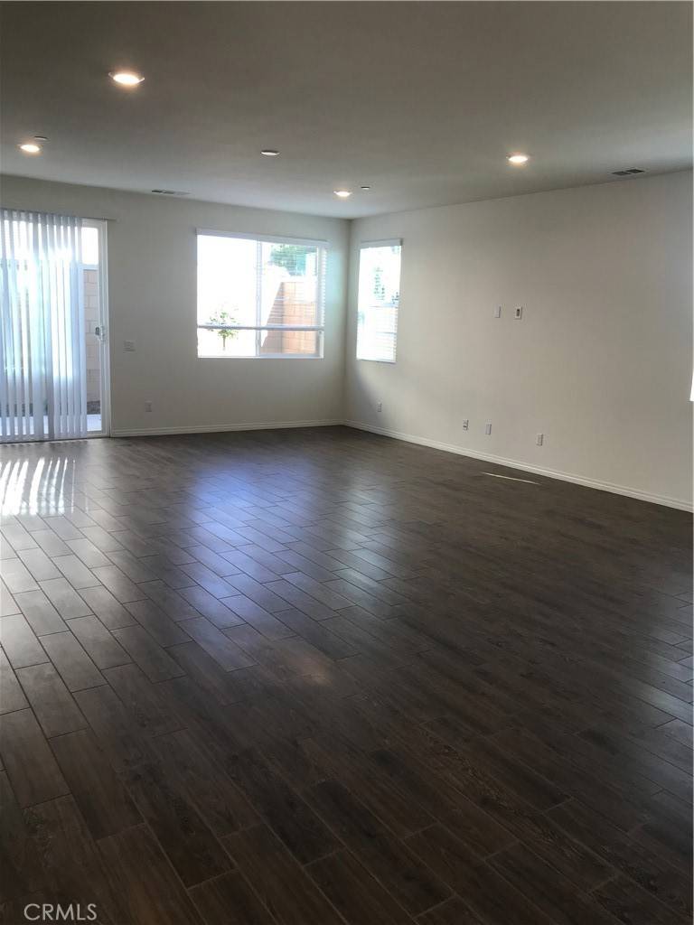 Ontario, CA 91762,4265 S Glacier Trail