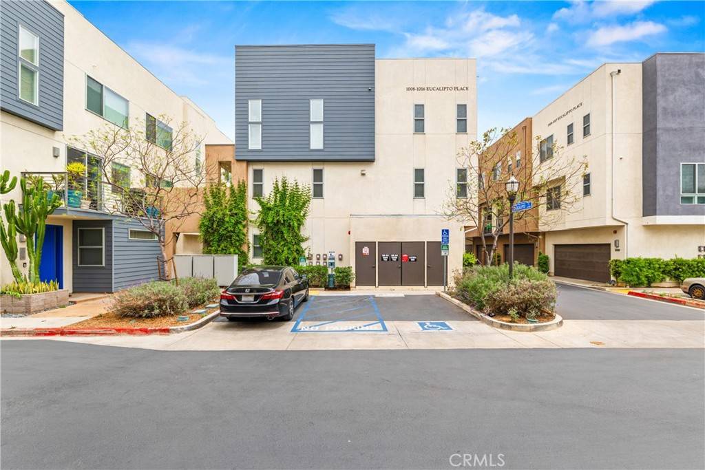 Montebello, CA 90640,1016 Eucalipto Pl.