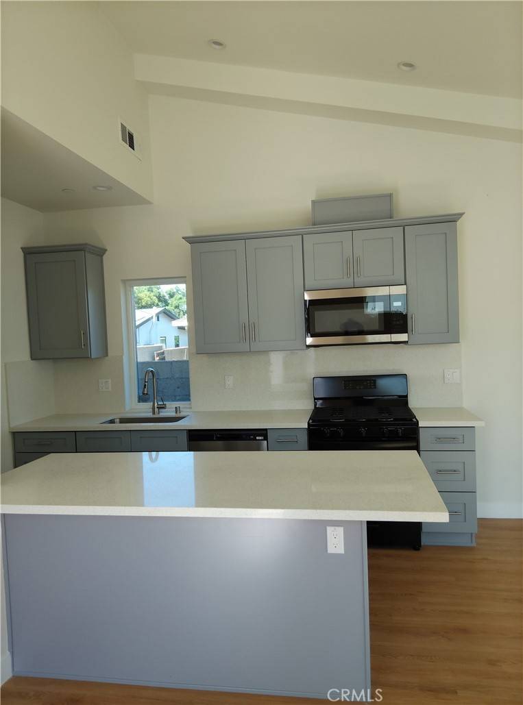 Glendora, CA 91740,747 Forestdale AVE