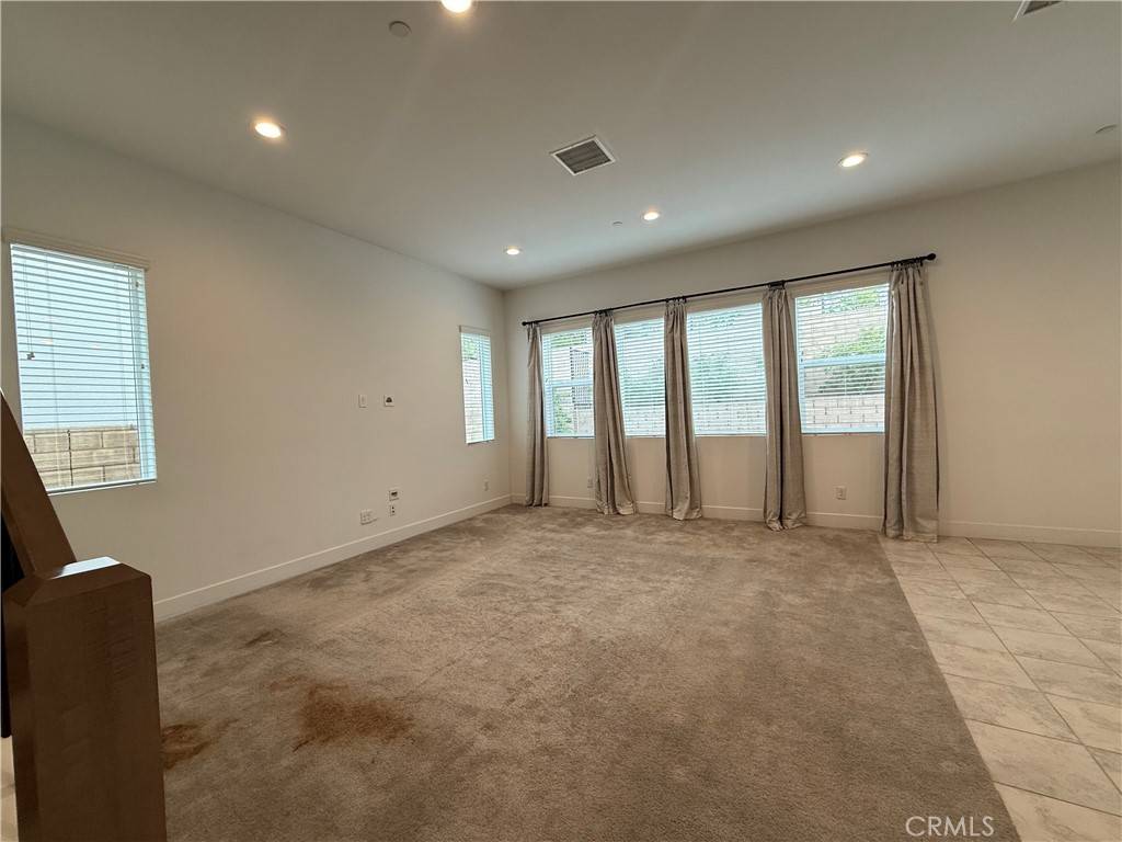 Canyon Country, CA 91351,19256 Merryweather DR