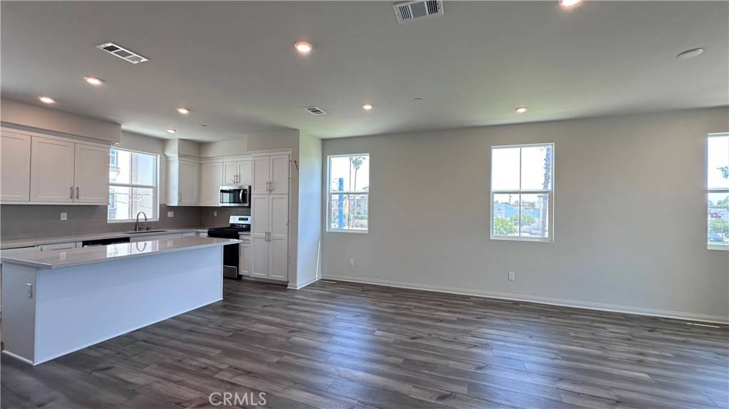 Pomona, CA 91766,102 Hudson
