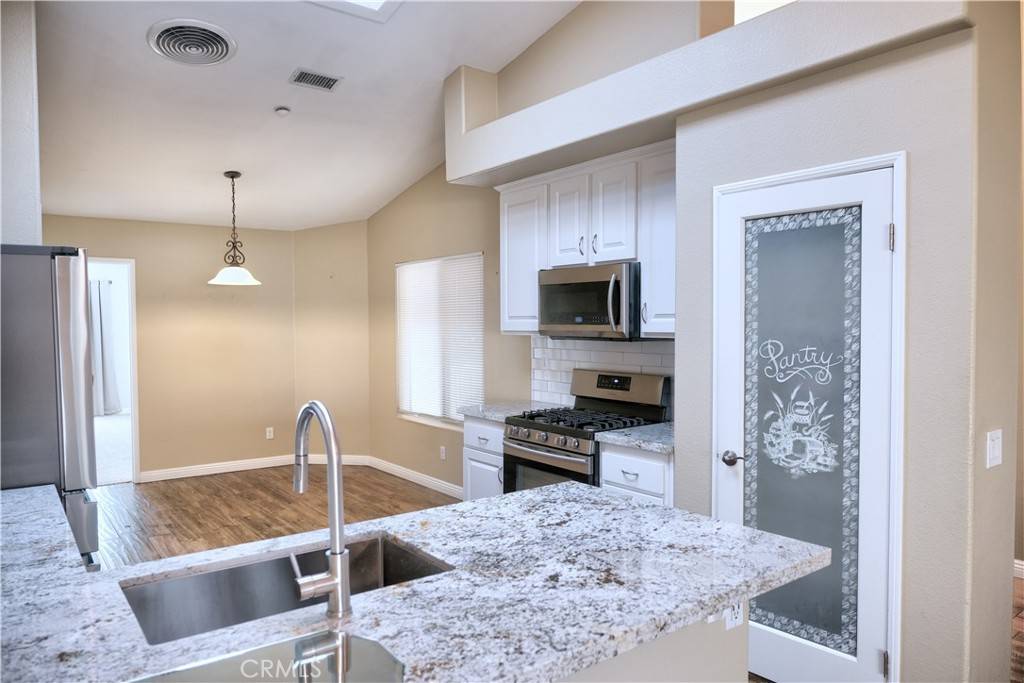 Fontana, CA 92336,6940 Janet ST