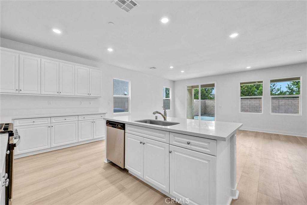 Ontario, CA 91762,4742 S Scott WAY