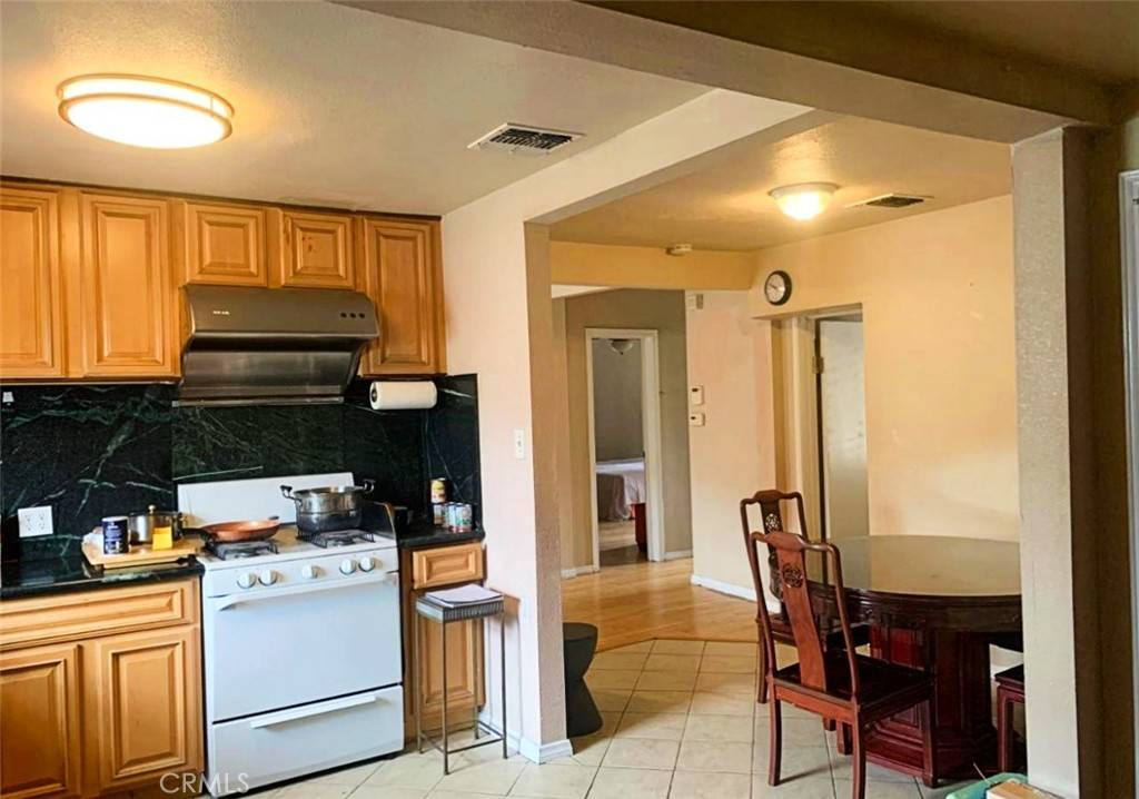 Rosemead, CA 91770,7513 Marsh AVE