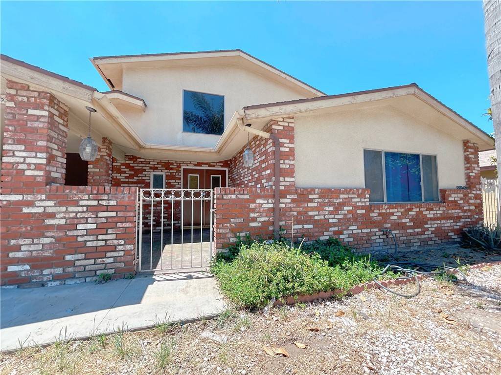 Fontana, CA 92335,17065 Ivy ave