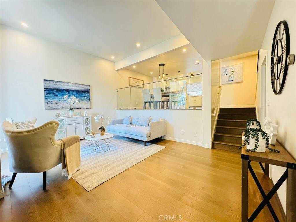 Marina Del Rey, CA 90292,4723 La Villa Marina #F