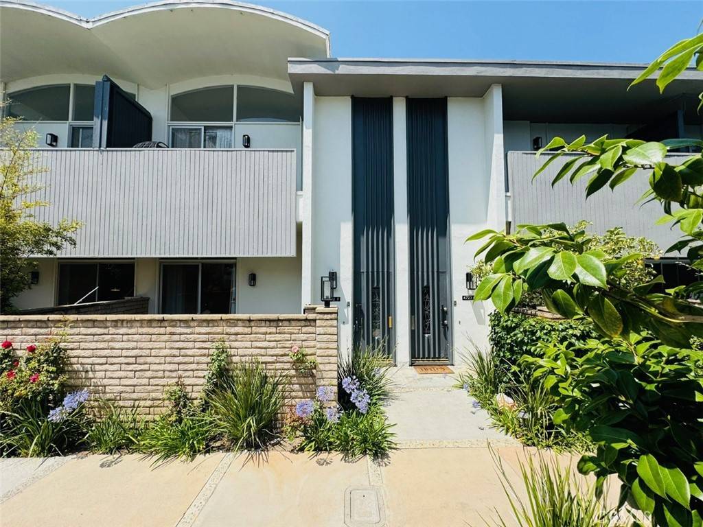 Marina Del Rey, CA 90292,4723 La Villa Marina #F