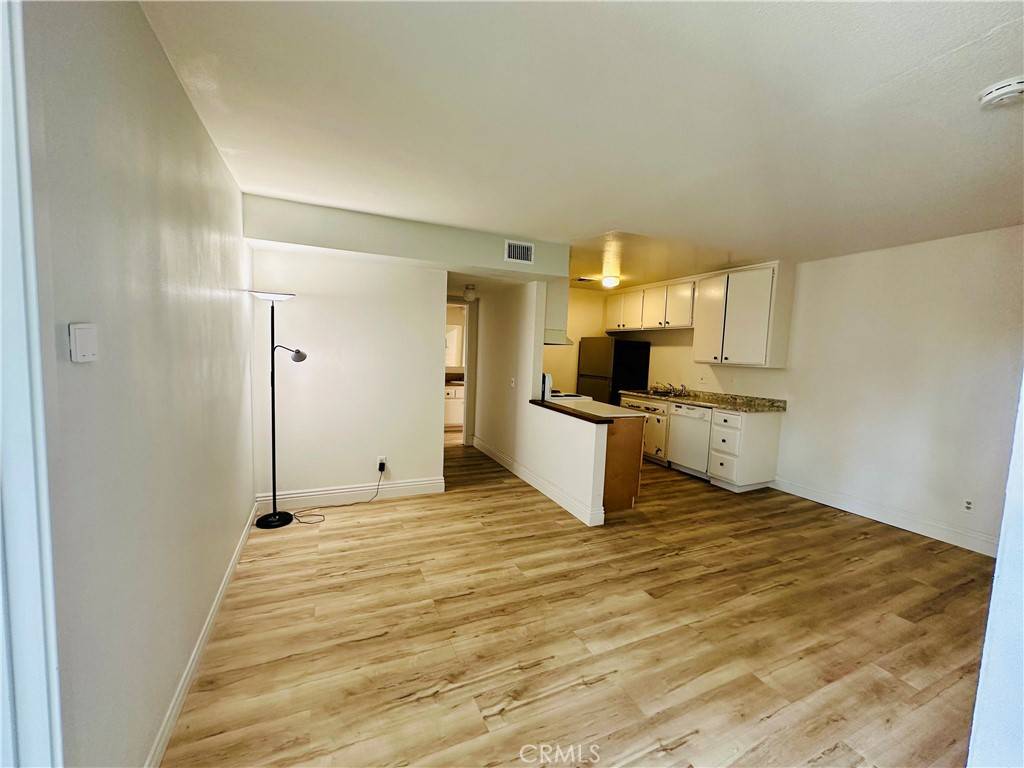Diamond Bar, CA 91765,23641 Golden Springs DR #C20