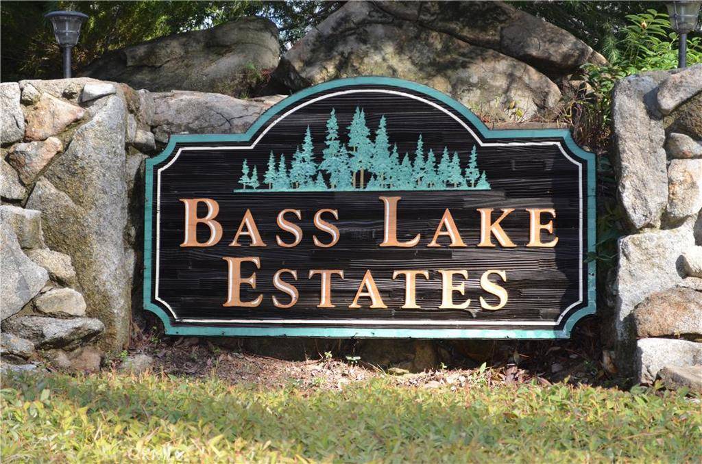 Bass Lake, CA 93604,37 Creekside LN