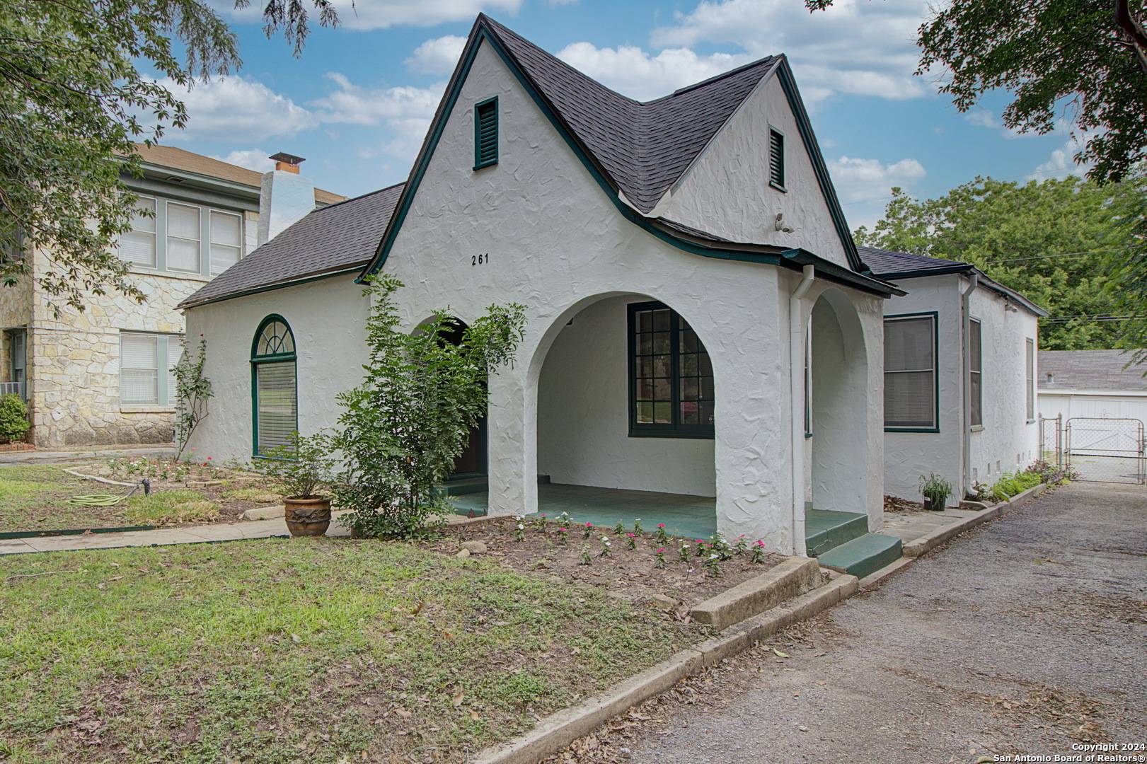 San Antonio, TX 78212,261 ROSEWOOD AVE