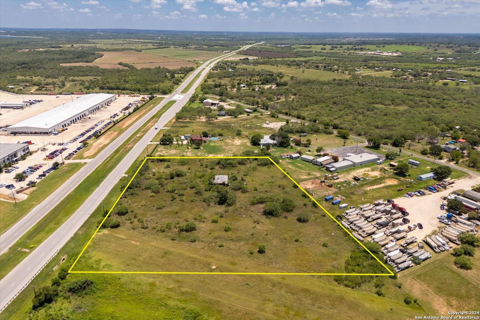 Elmendorf, TX 78112,4480 Loop 1604