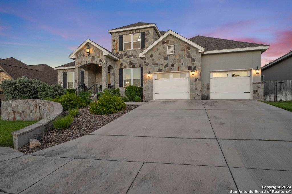 New Braunfels, TX 78130-5241,660 ACORN DR