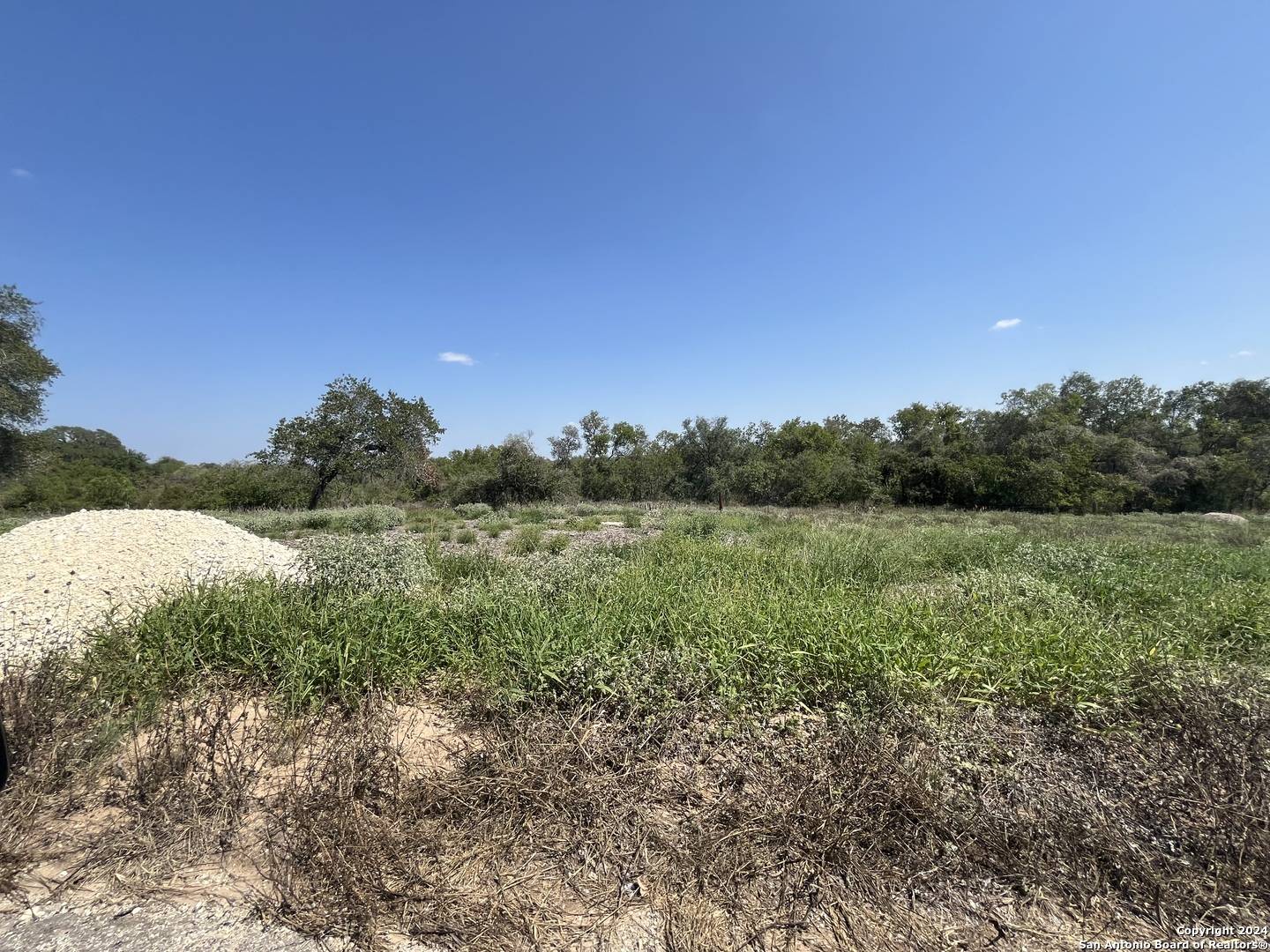 Floresville, TX 78114-6049,497 COUNTY ROAD 124