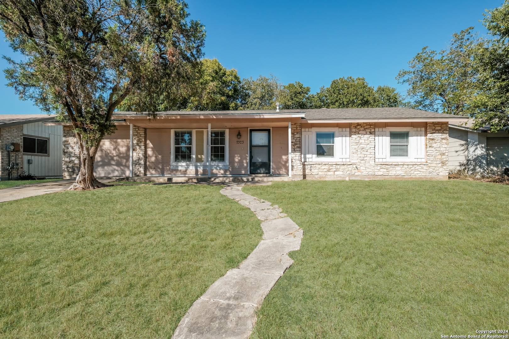 San Antonio, TX 78239,7323 Glen Manor