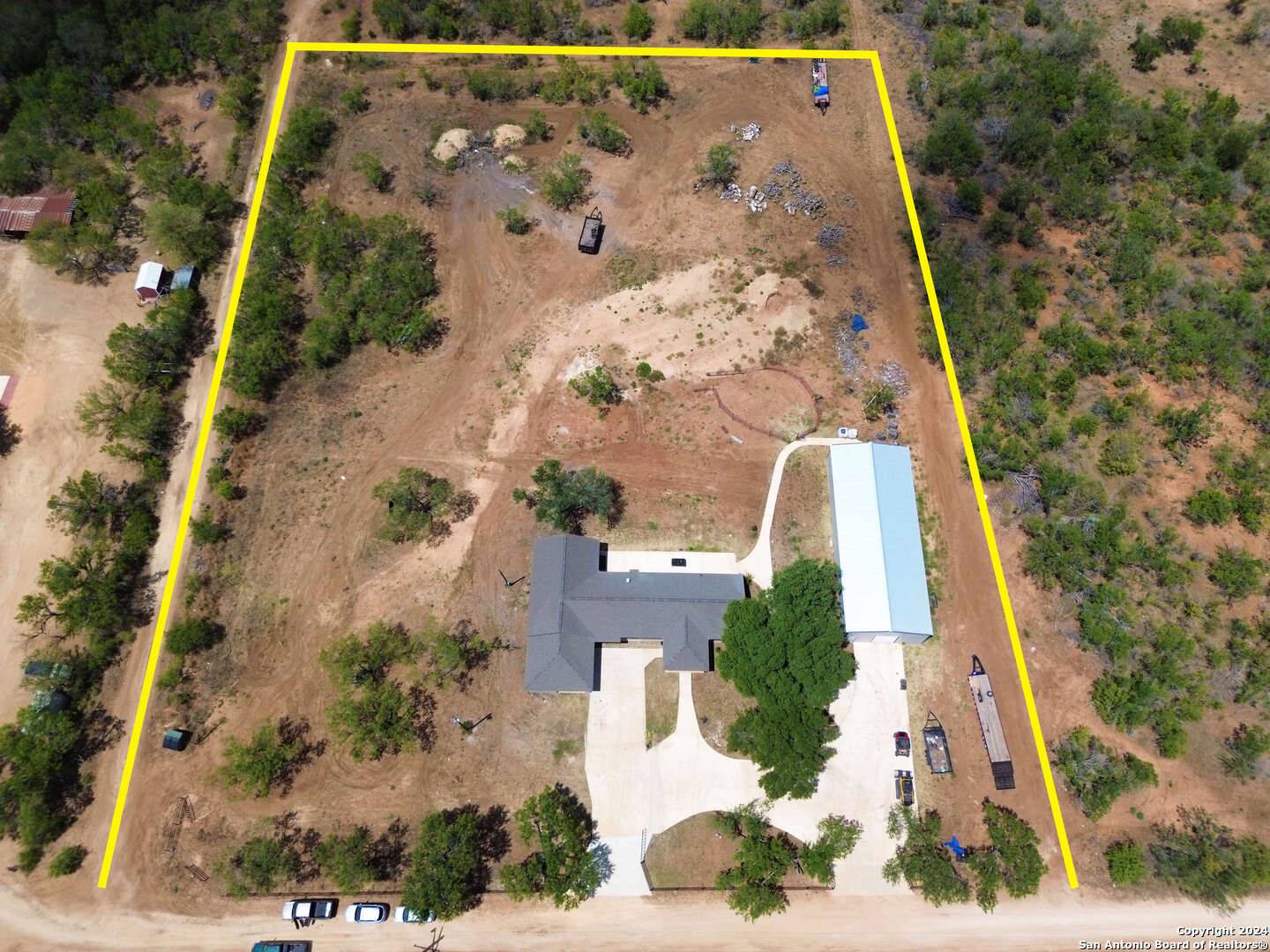 Devine, TX 78016,200 private road 6631