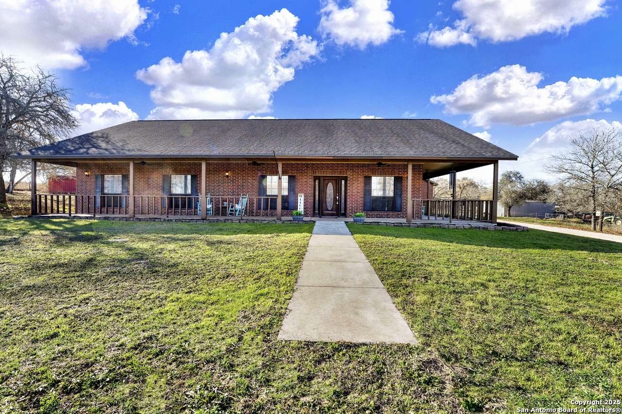 Adkins, TX 78101-2311,330 TWIN OAK