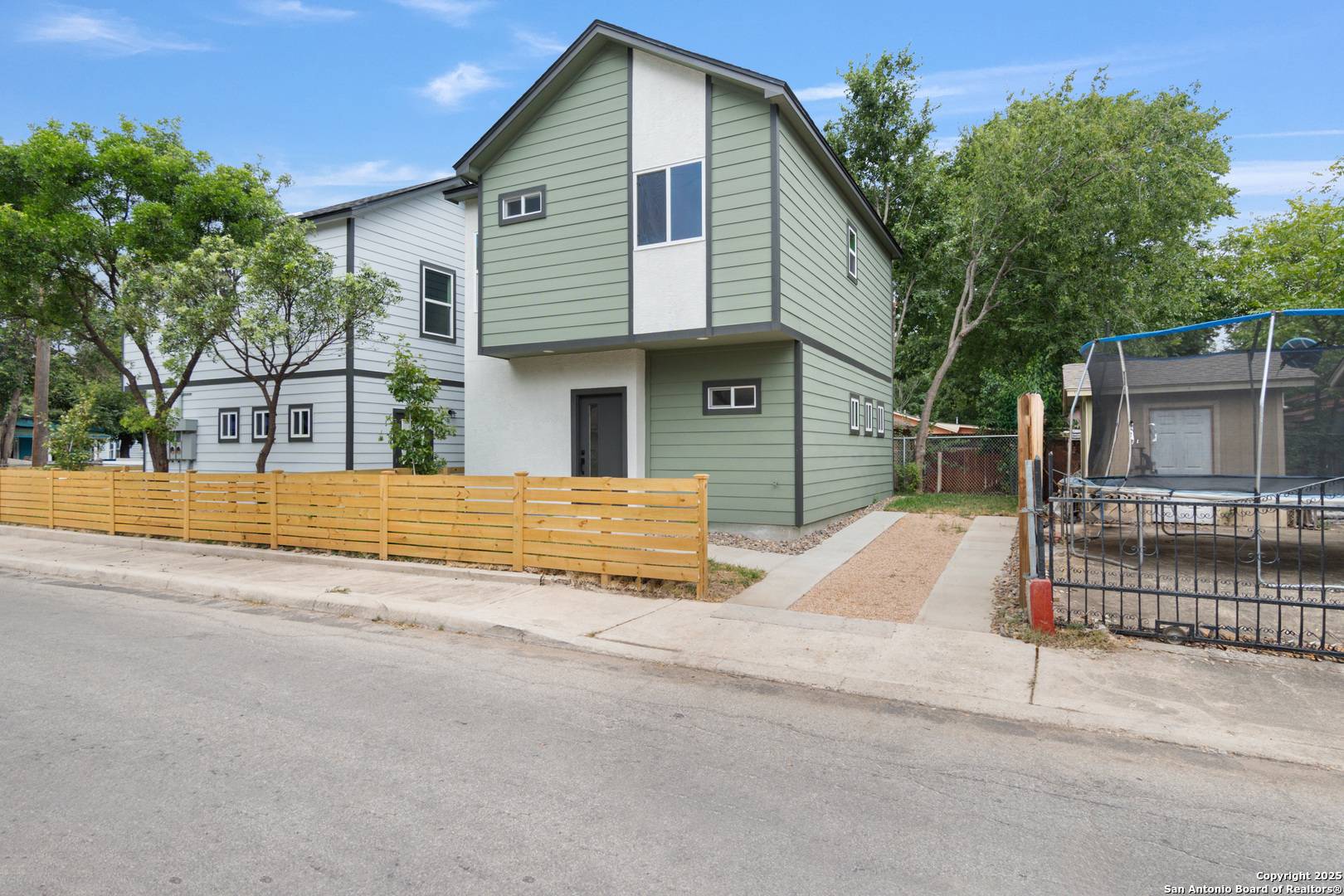 San Antonio, TX 78207,203 OBREGON ST UNIT 201