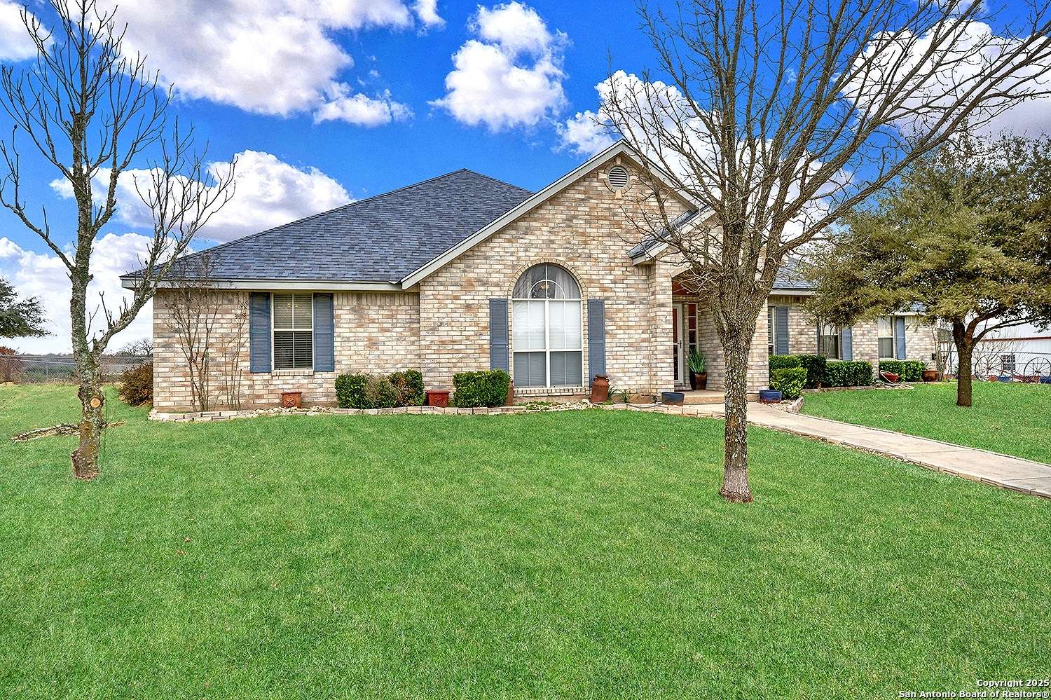 La Vernia, TX 78121-4727,1120 COUNTRY VIEW DR