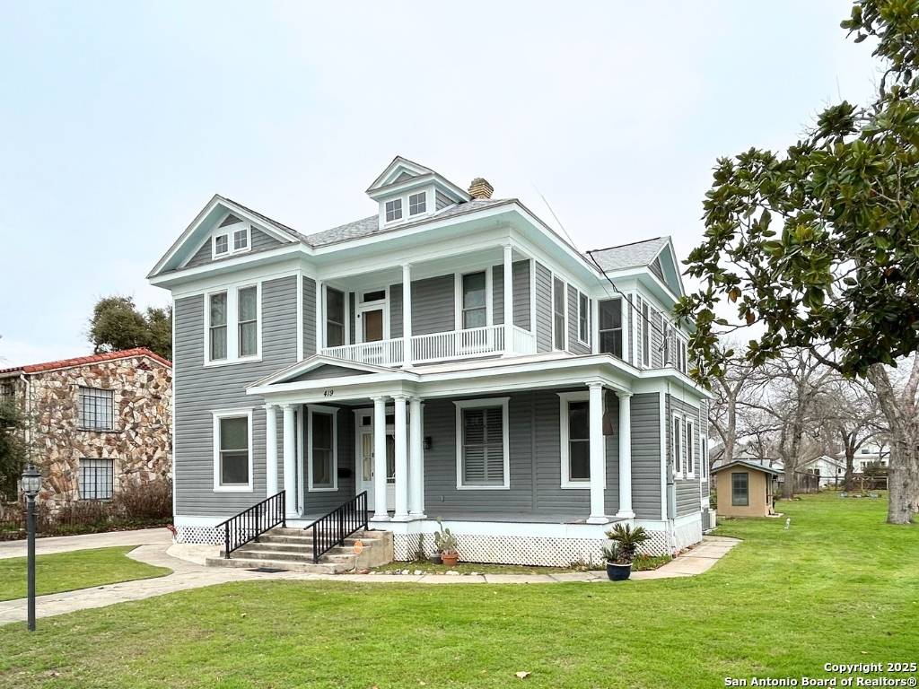 Seguin, TX 78155-4927,419 RIVER ST
