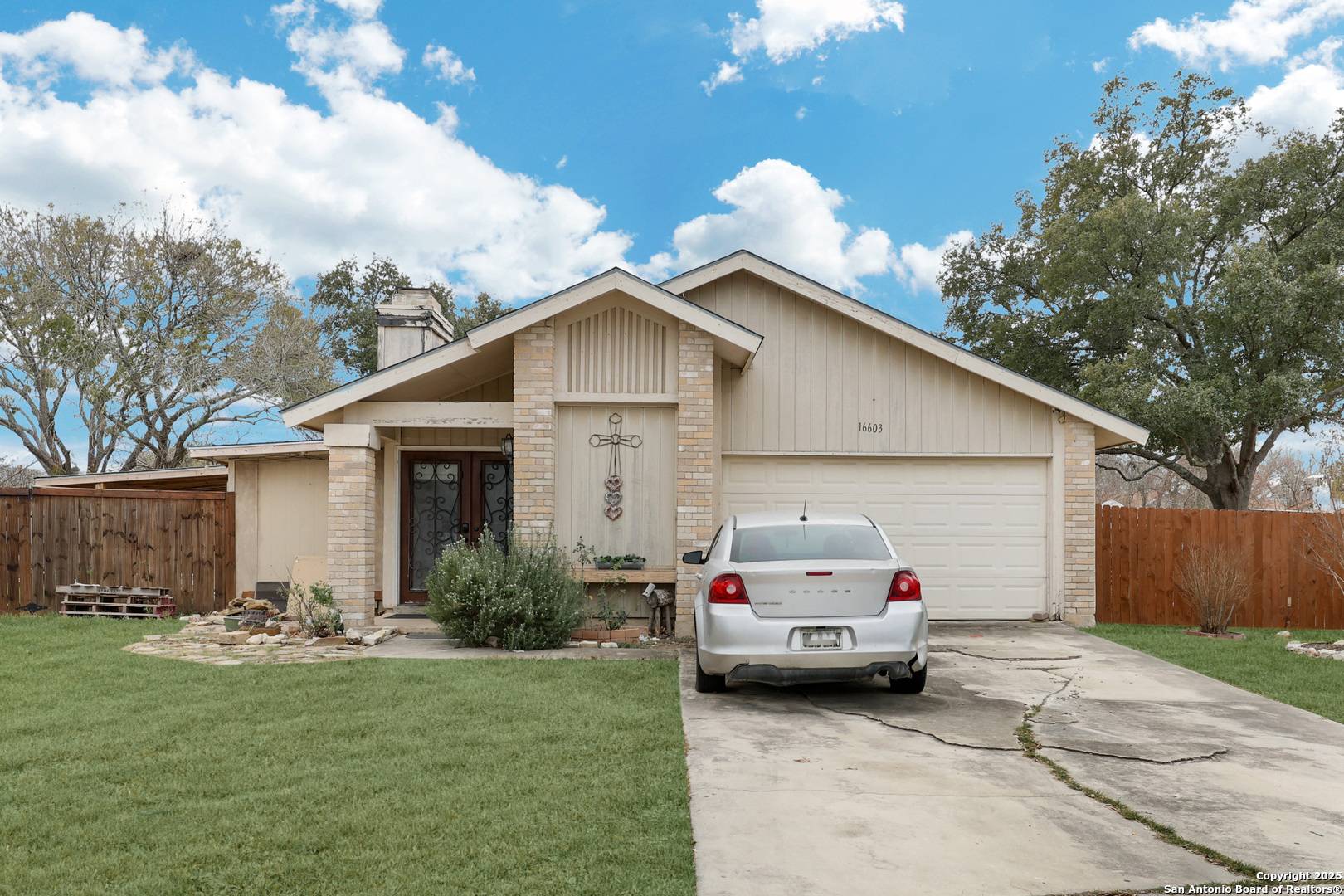 San Antonio, TX 78247,16603 Boulder Ridge