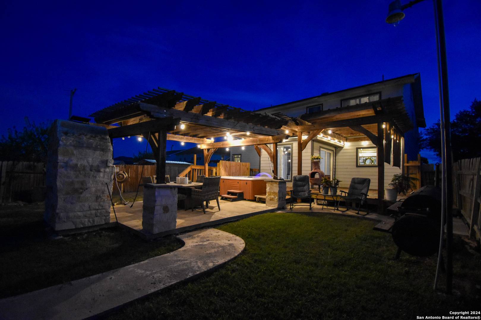San Antonio, TX 78224,1318 Sunbend