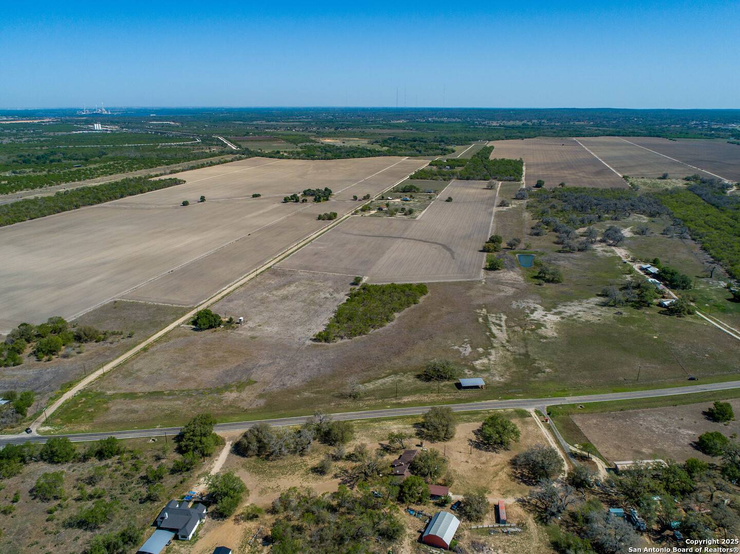 Floresville, TX 78114,8016 Fm 1303