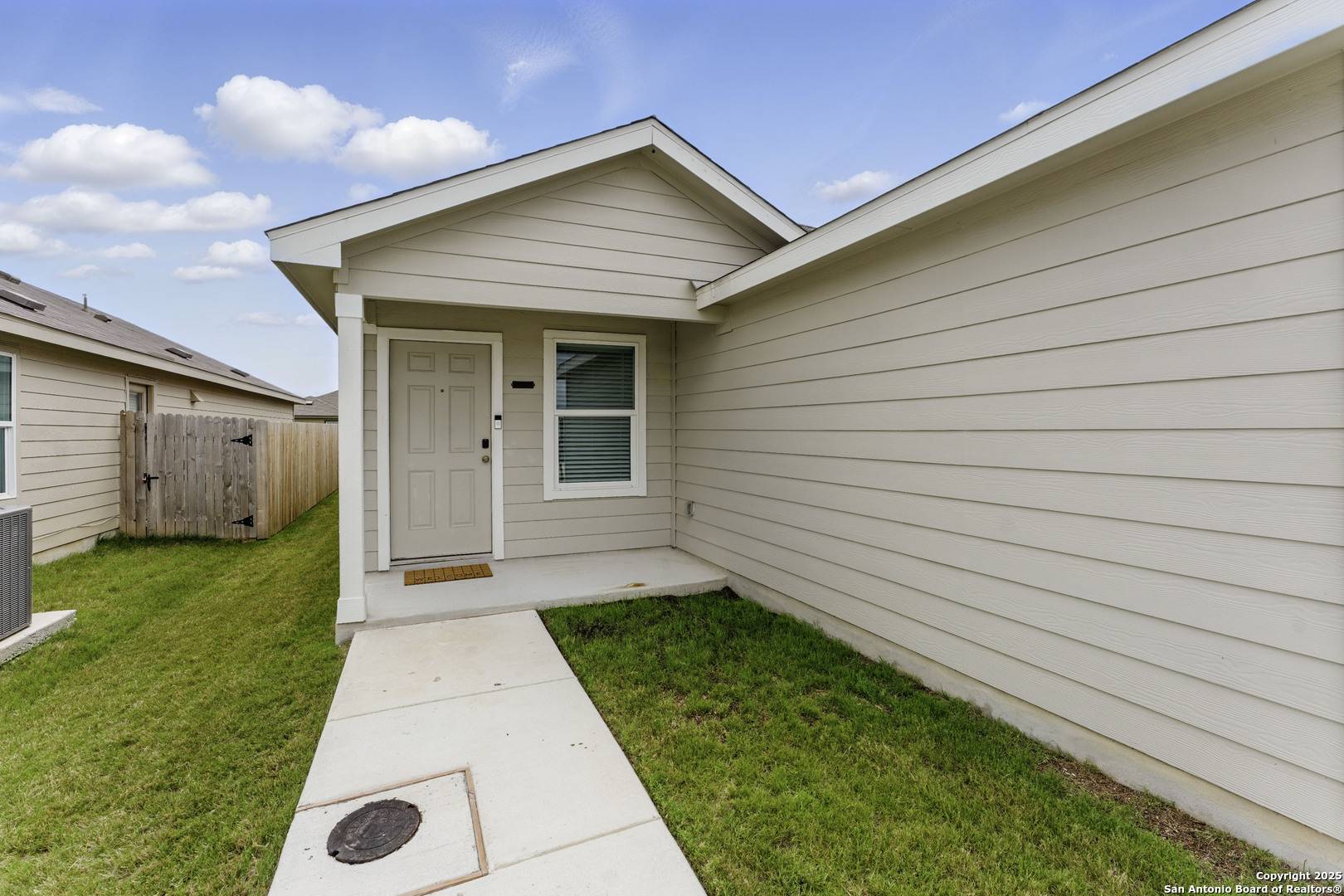 Seguin, TX 78155,5925 San Geronimo