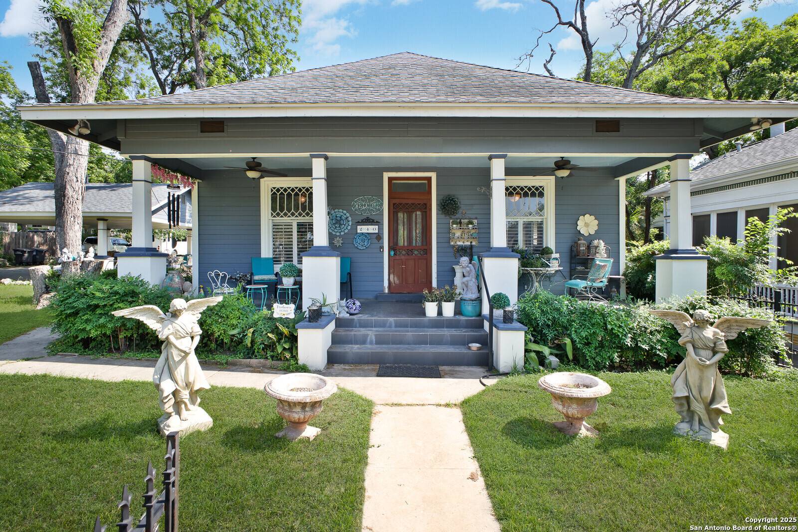 San Antonio, TX 78215,240 post