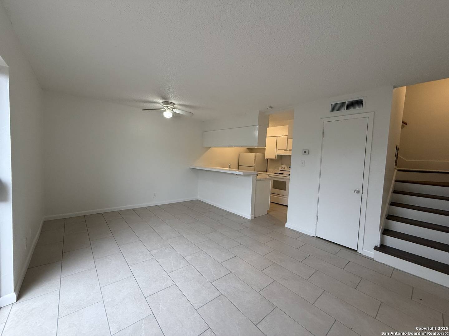 San Antonio, TX 78216,223 sprucewood UNIT B