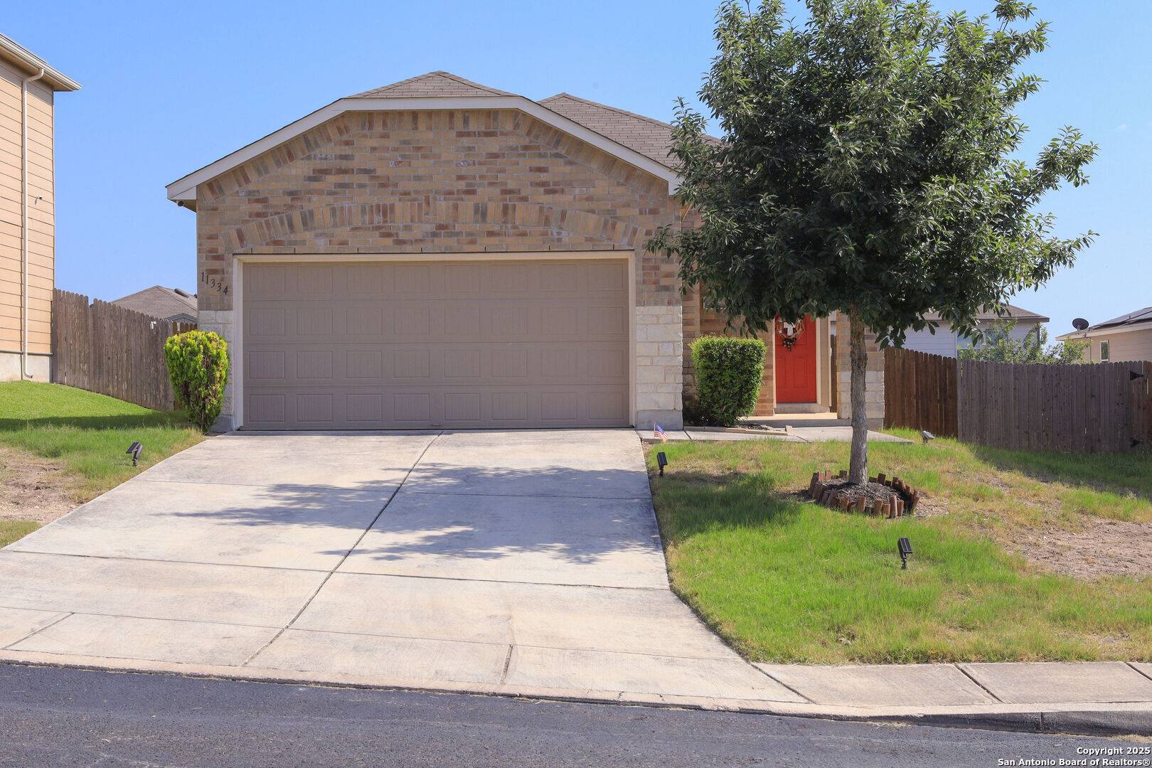 San Antonio, TX 78245,11334 Pink Star