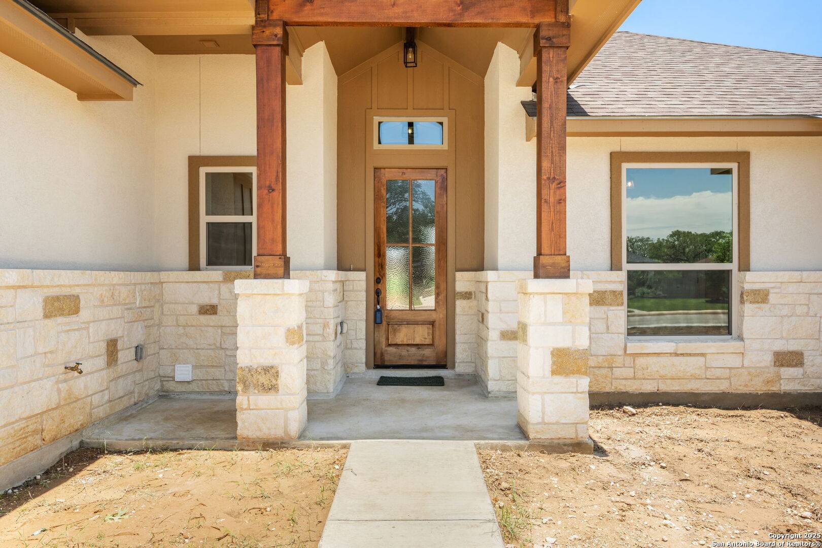 Pleasanton, TX 78064,1710 Crooked Creek Drive