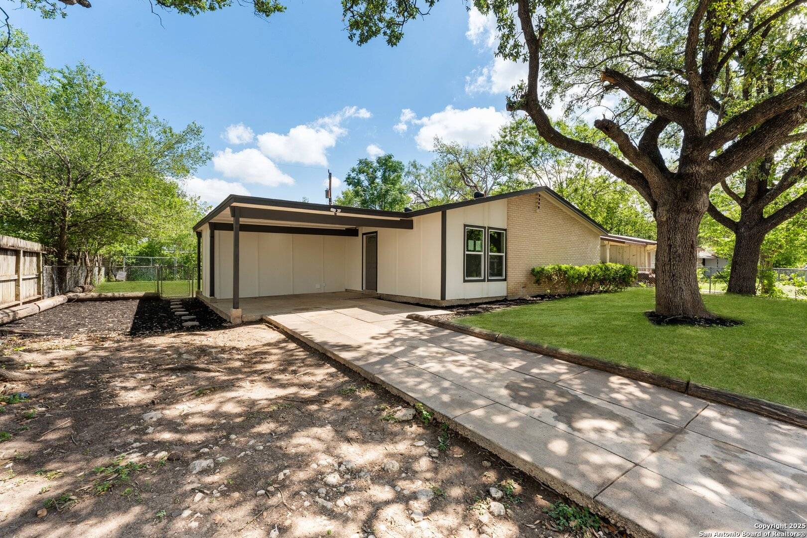 San Antonio, TX 78220,4119 Tamarak Dr