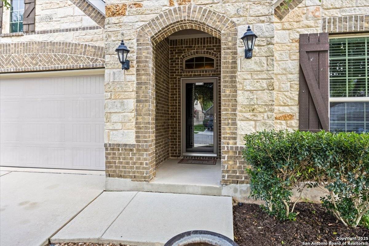 Schertz, TX 78108,221 Norwood Ct