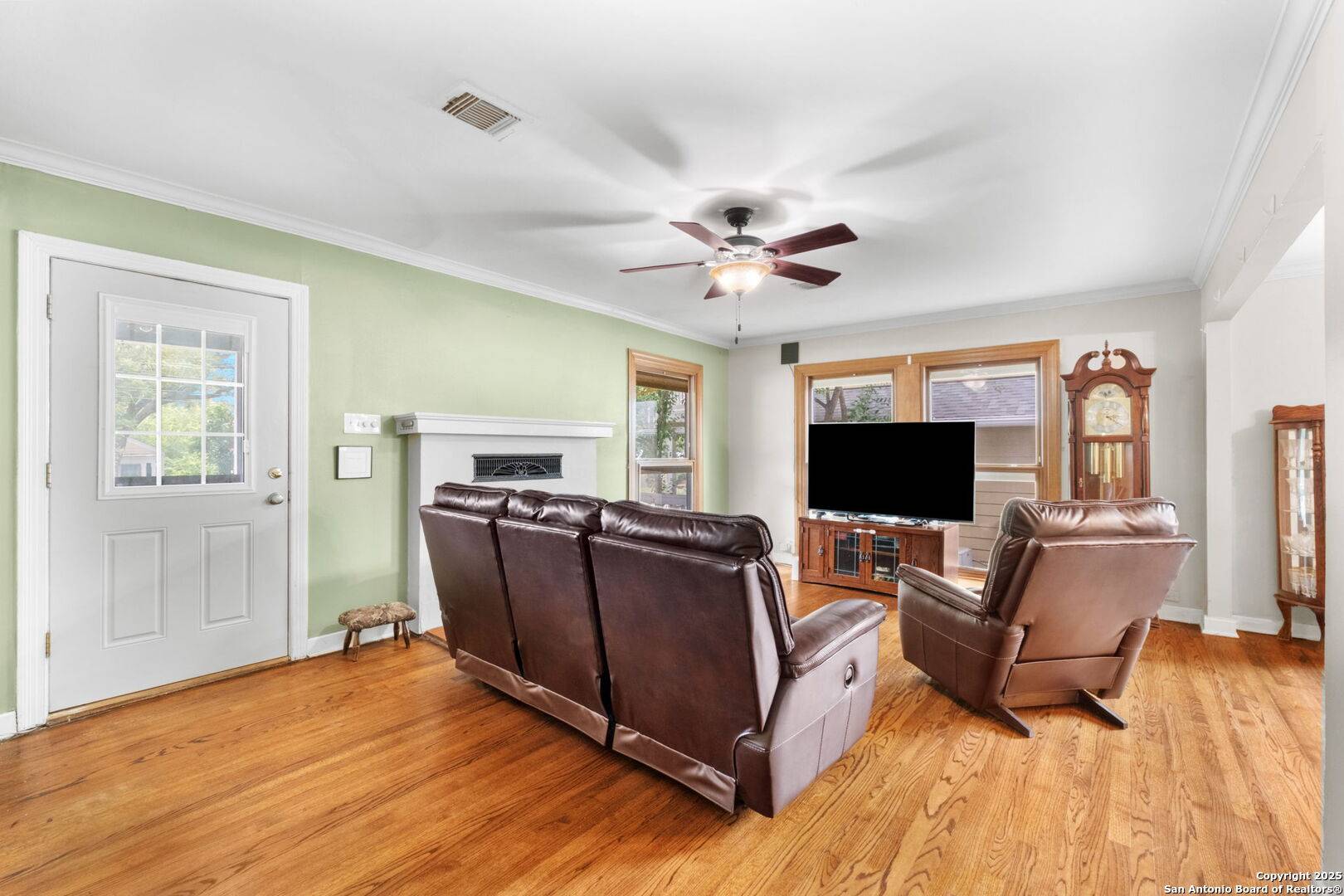 San Antonio, TX 78209,135 Corona