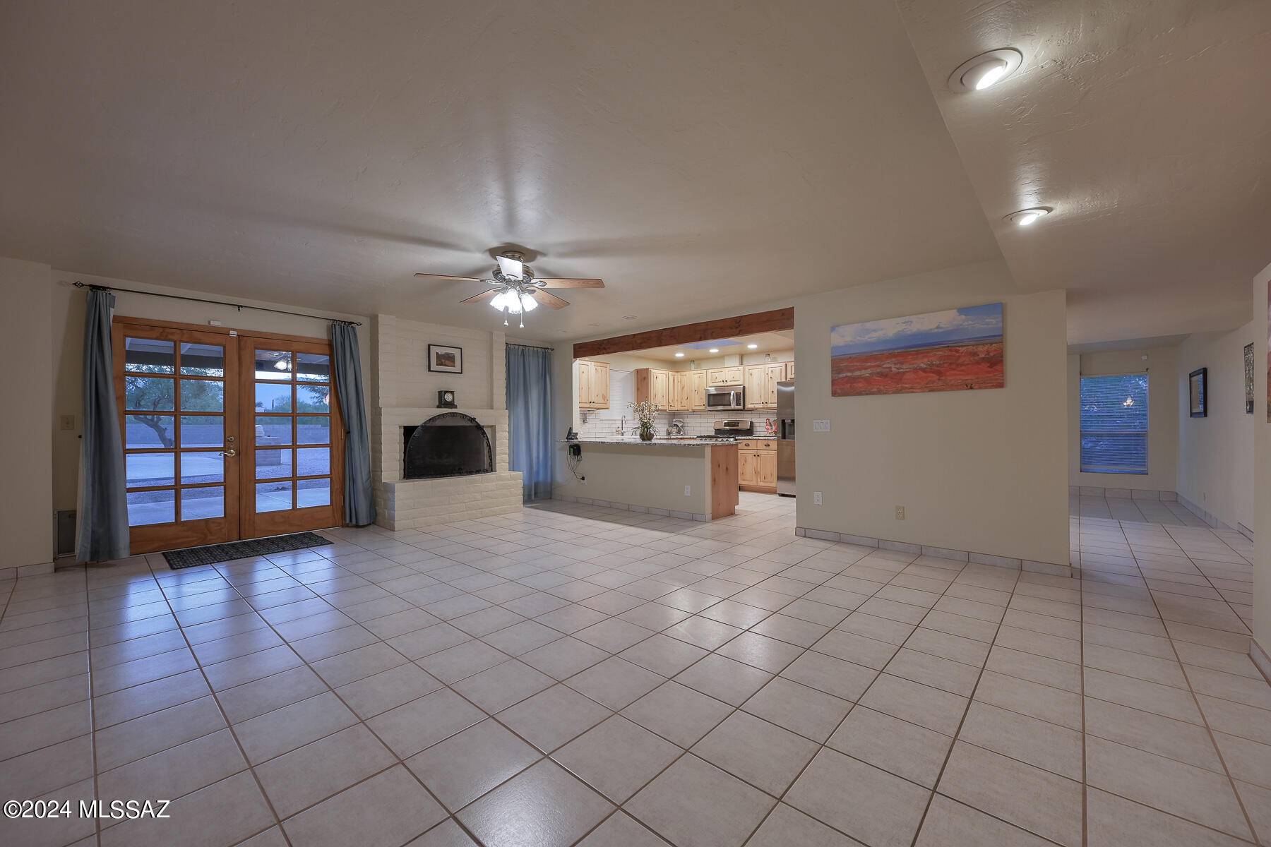 Tucson, AZ 85749,2570 N Tanque Verde Acres Drive