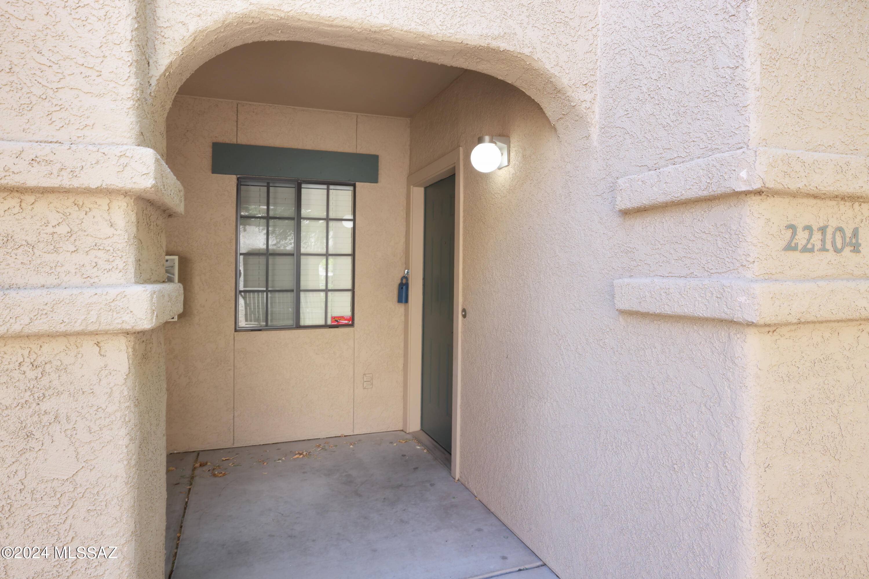 Tucson, AZ 85745,101 S Players Club DriveW  #22104