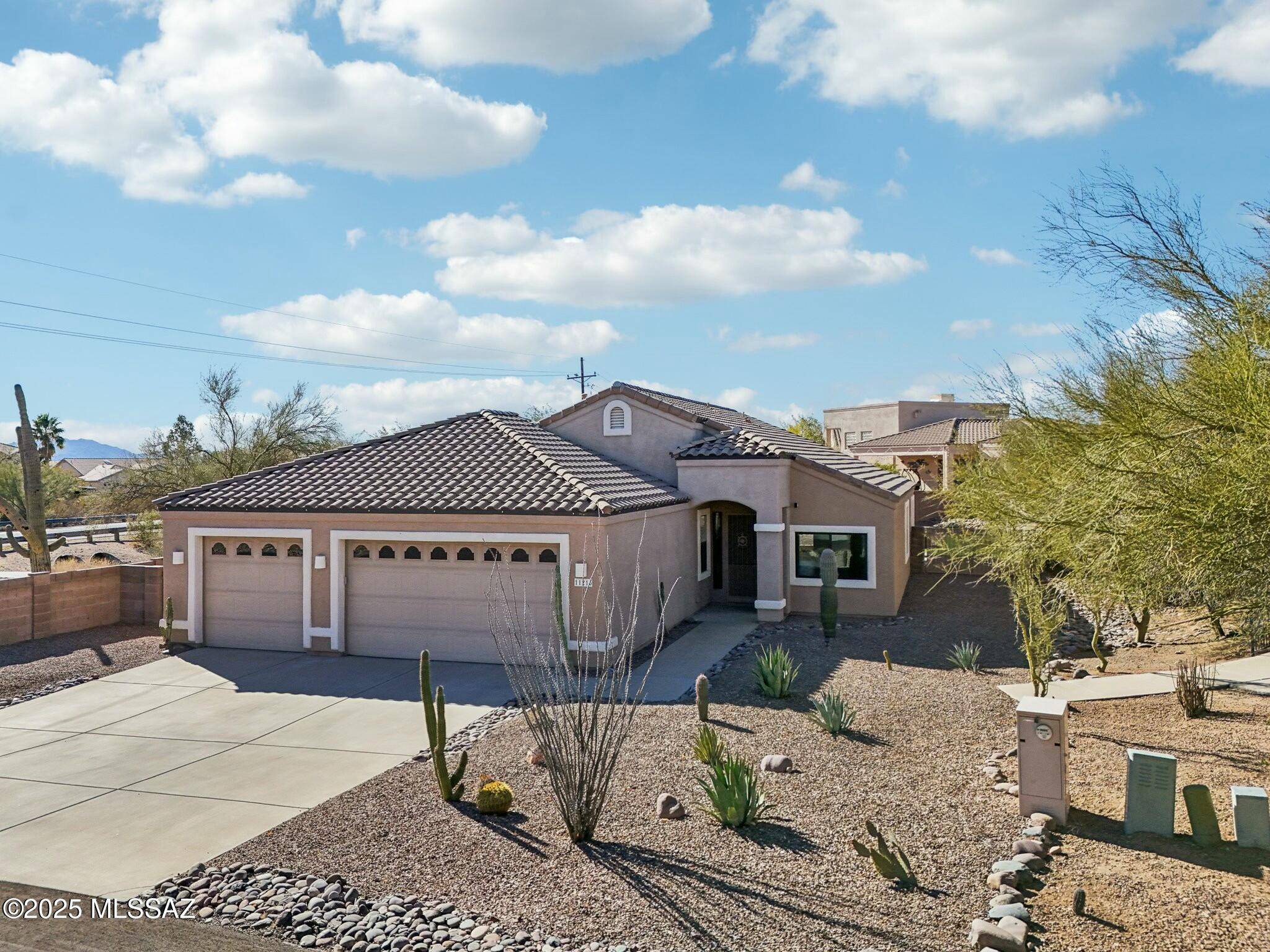Oro Valley, AZ 85737,11215 N Via Rancho Naranjo