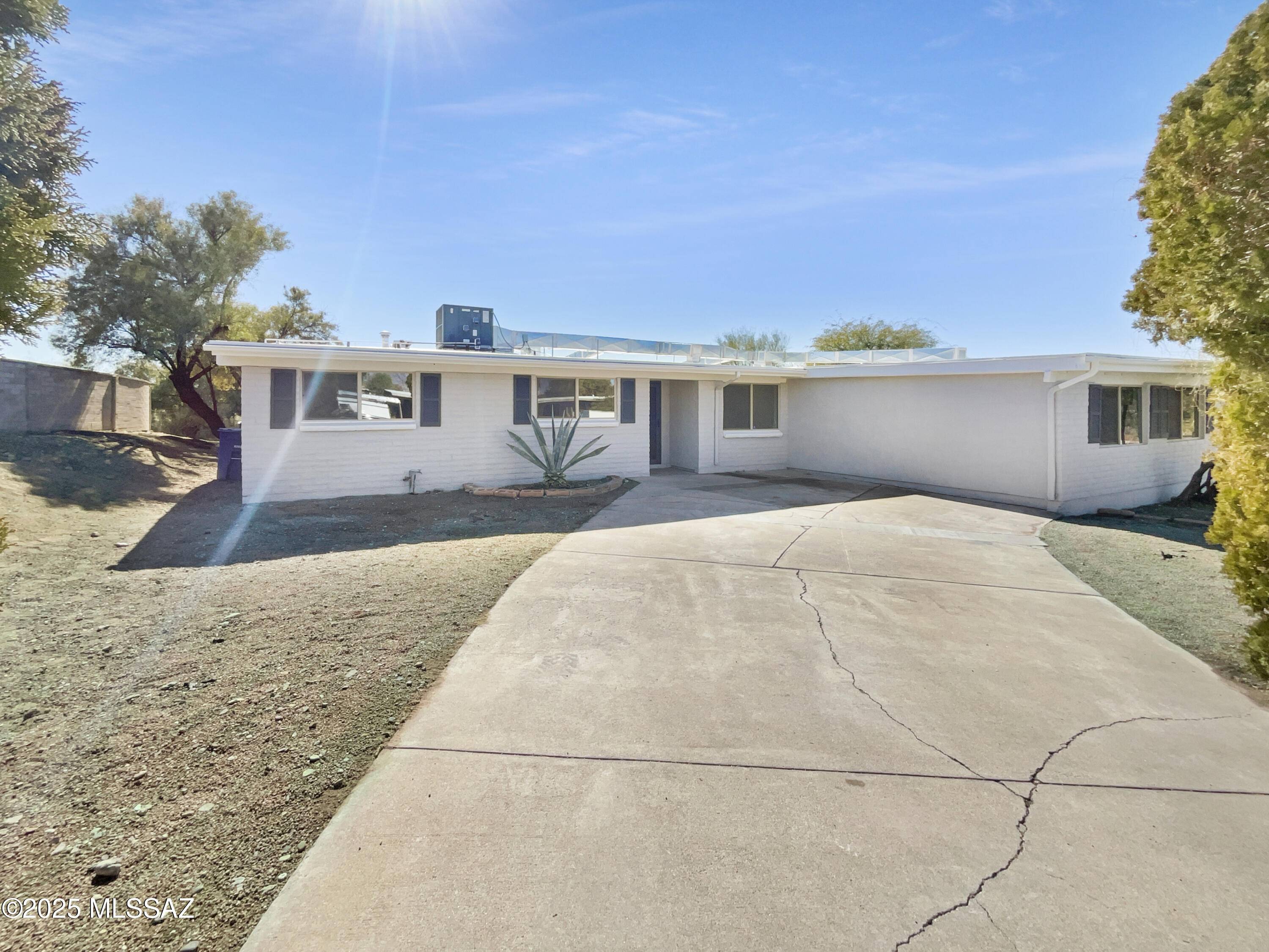 Tucson, AZ 85730,8952 E 39th Street