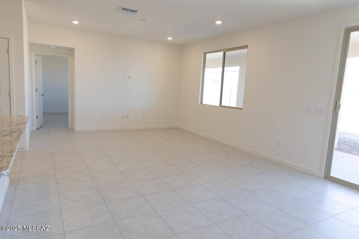 Sahuarita, AZ 85629,882 W Calle Bombona