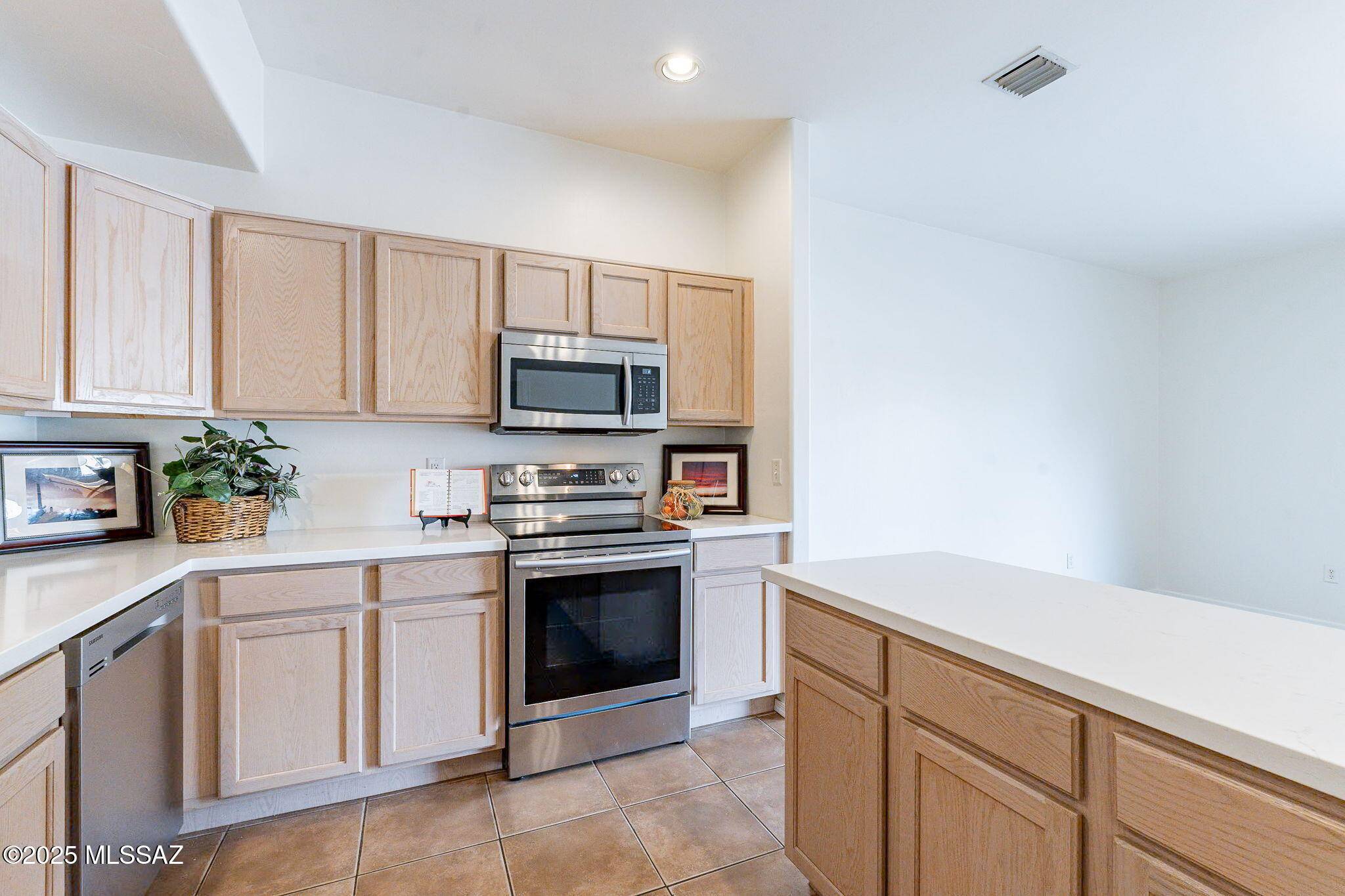 Tucson, AZ 85719,4173 N Fortune Loop