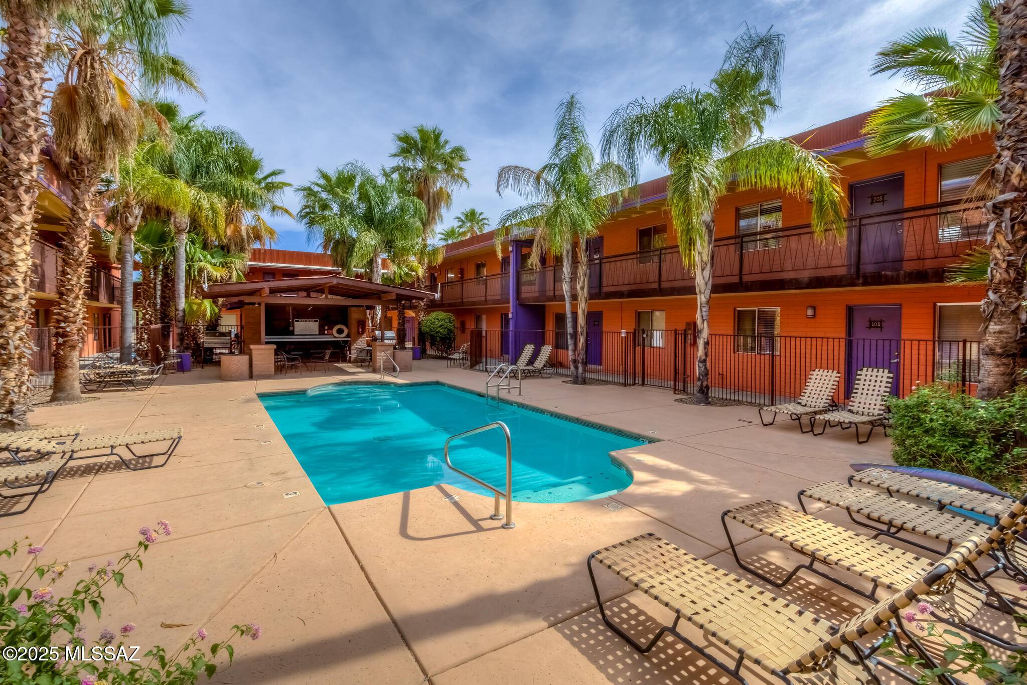 Tucson, AZ 85719,55 N Cherry Avenue #102