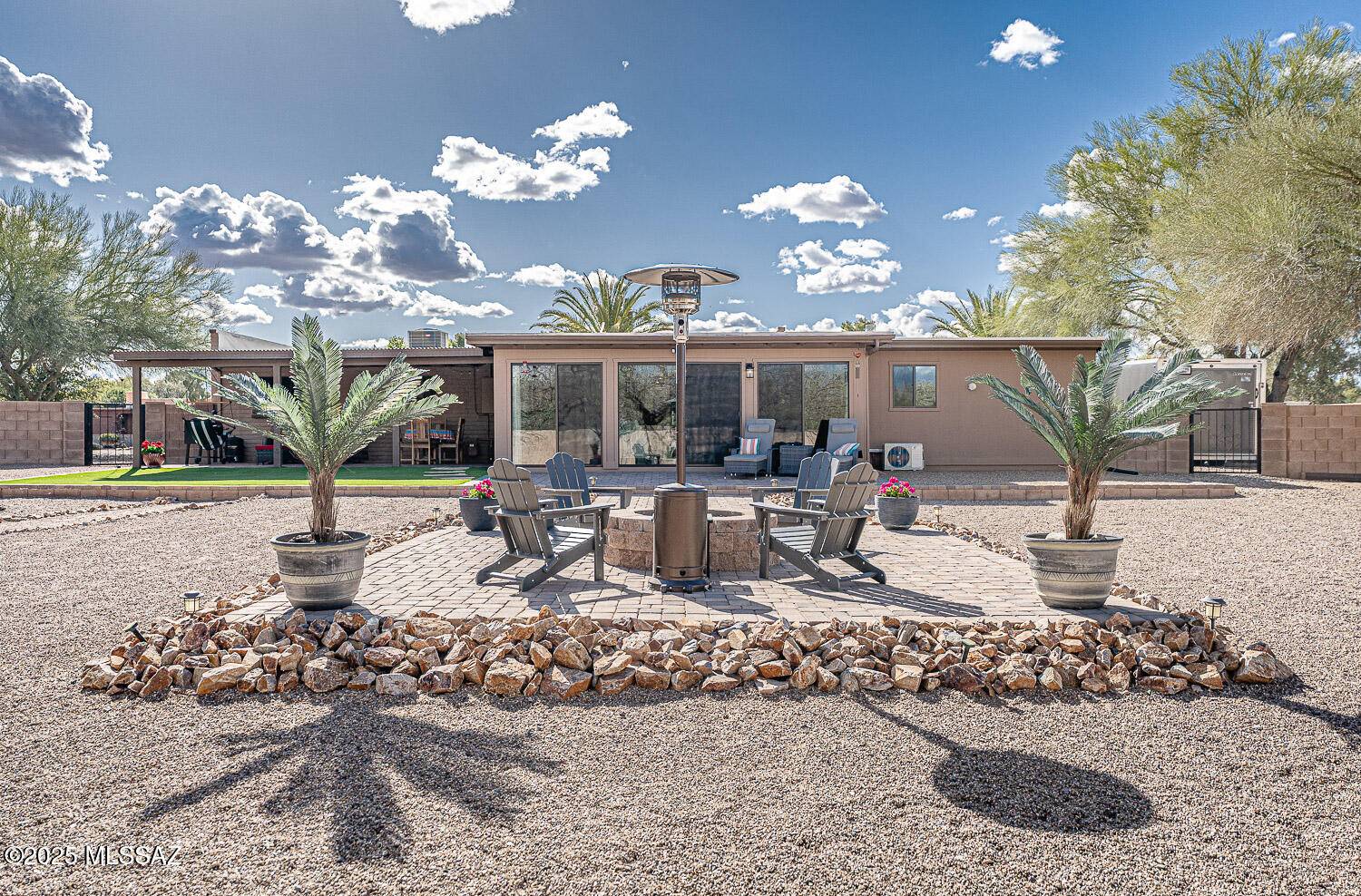 Green Valley, AZ 85614,945 S La Huerta