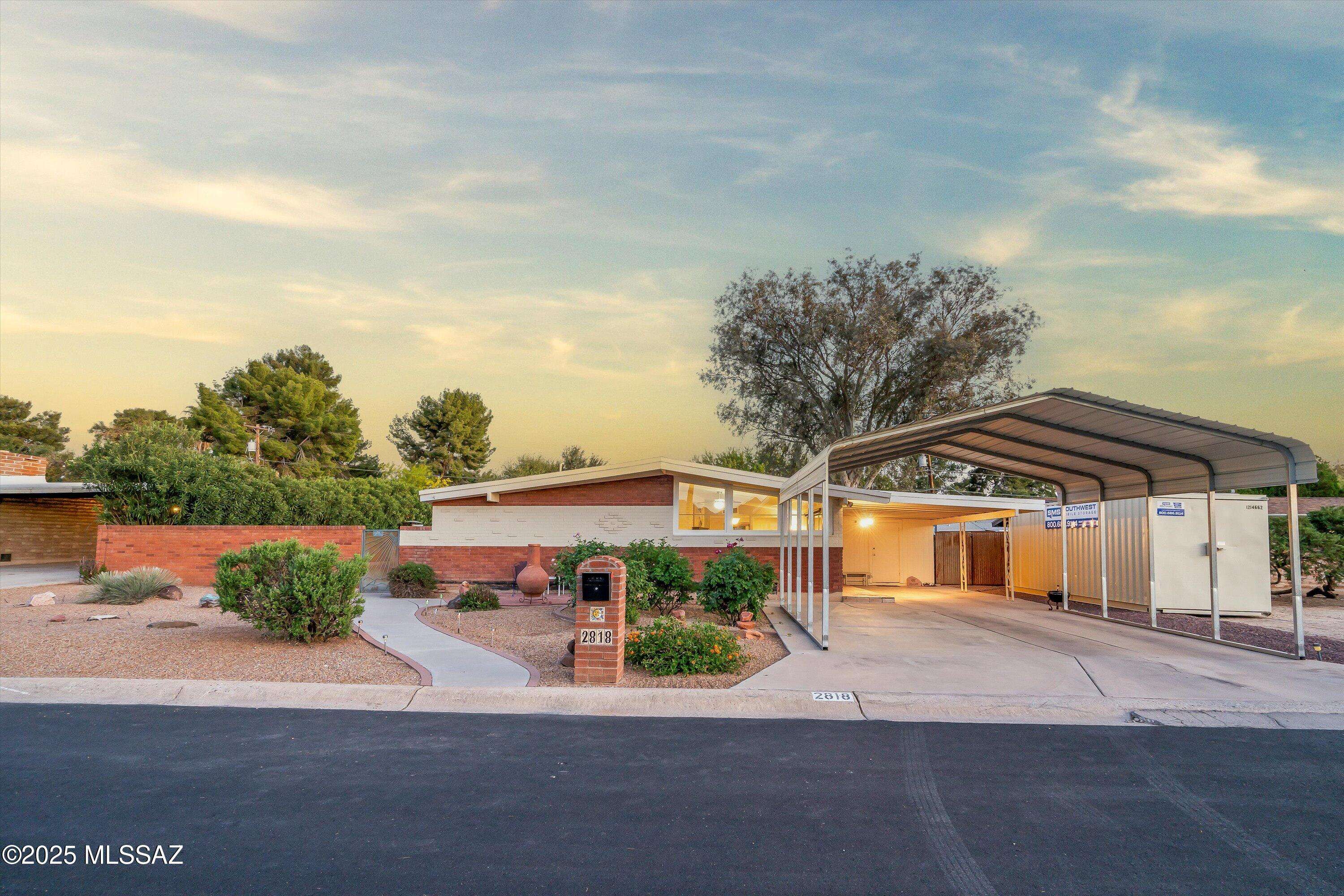 Tucson, AZ 85716,2818 E Greenlee Street