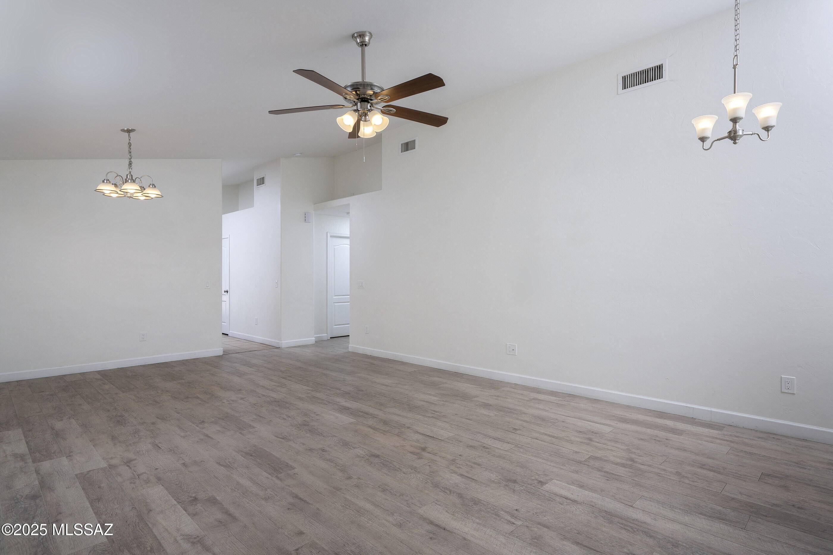 Sahuarita, AZ 85629,917 E Spring Water Canyon Drive