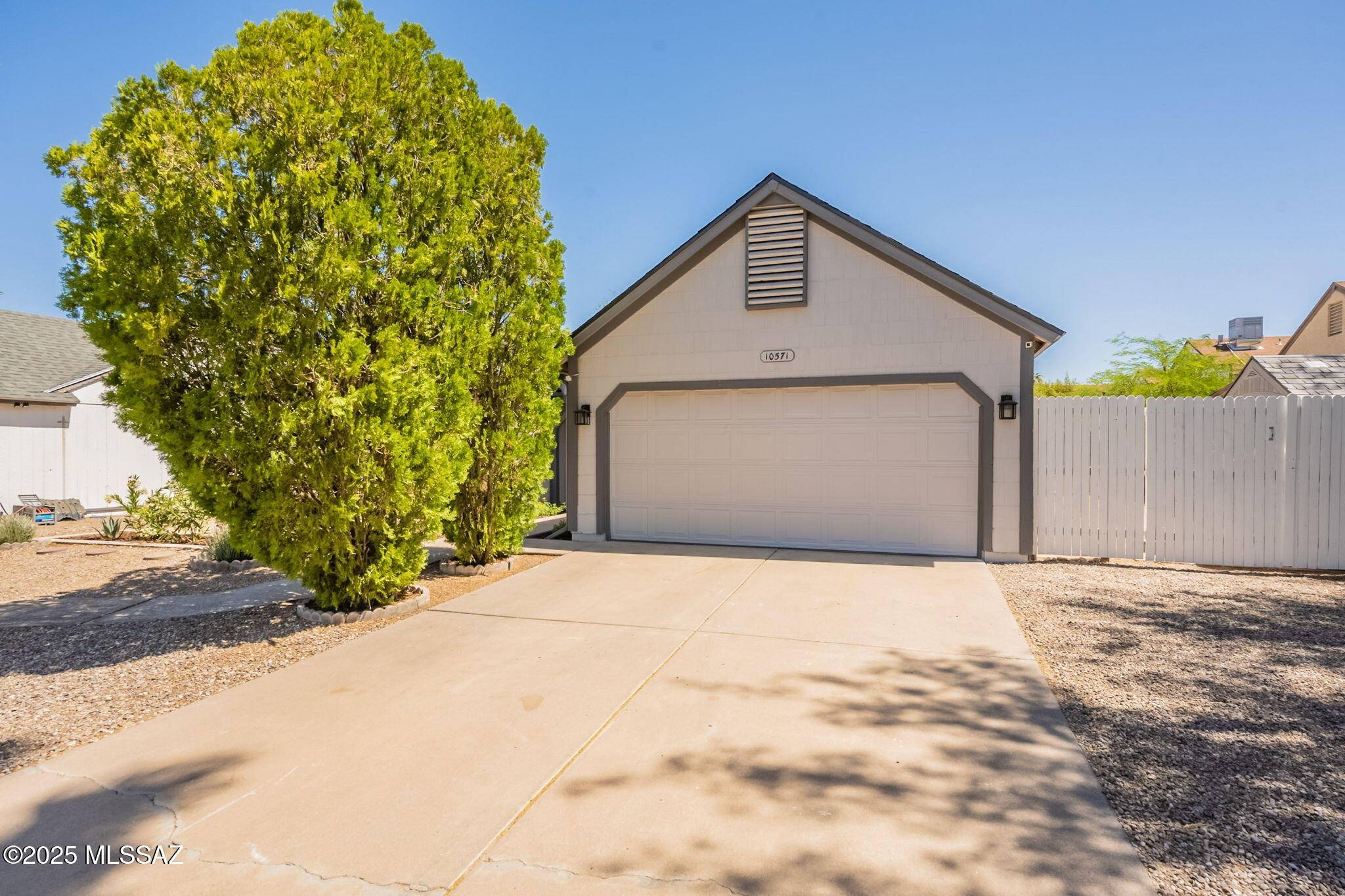 Tucson, AZ 85730,10571 E Breckinridge Drive