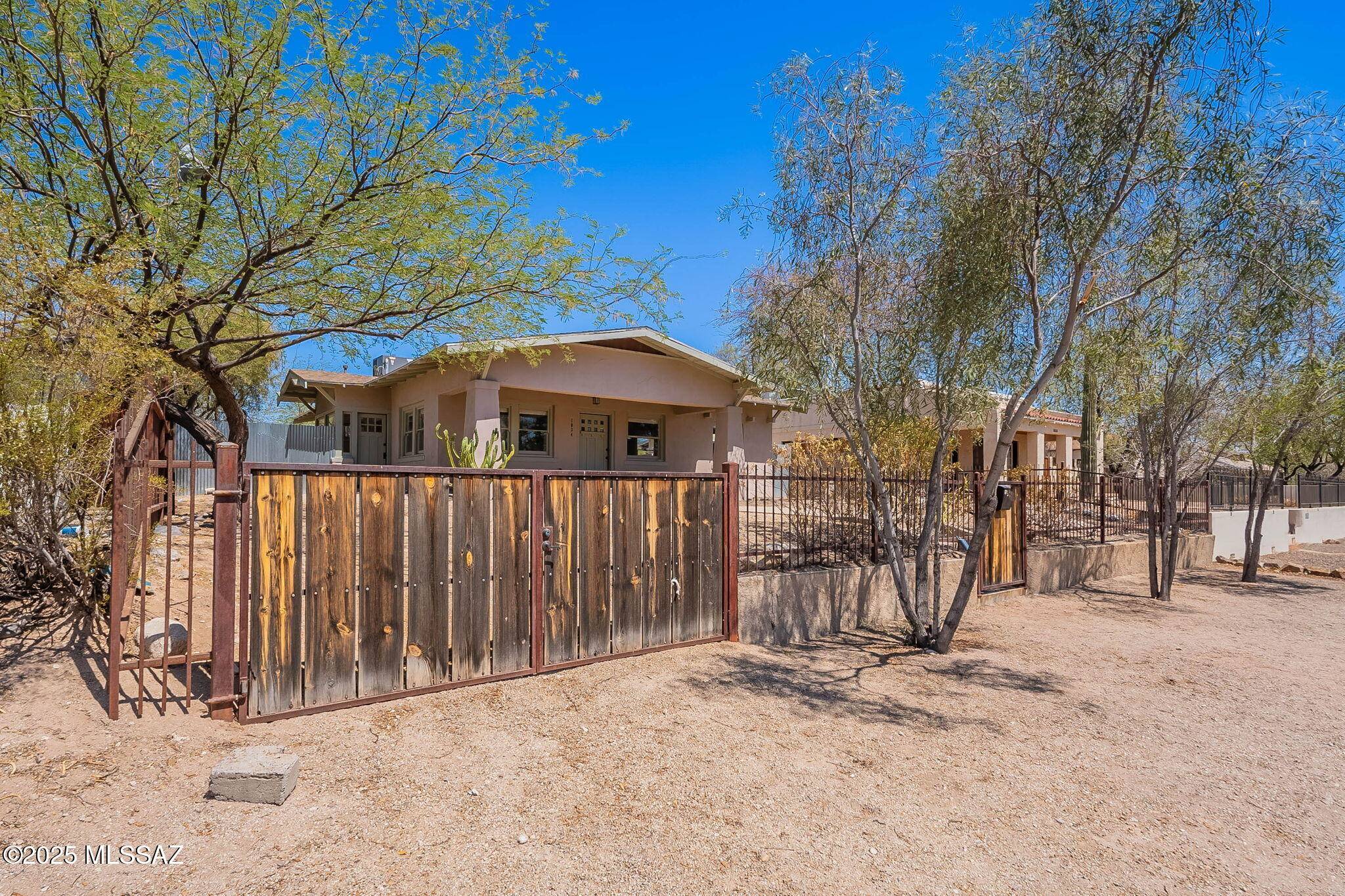 Tucson, AZ 85705,1034 N 7th Avenue