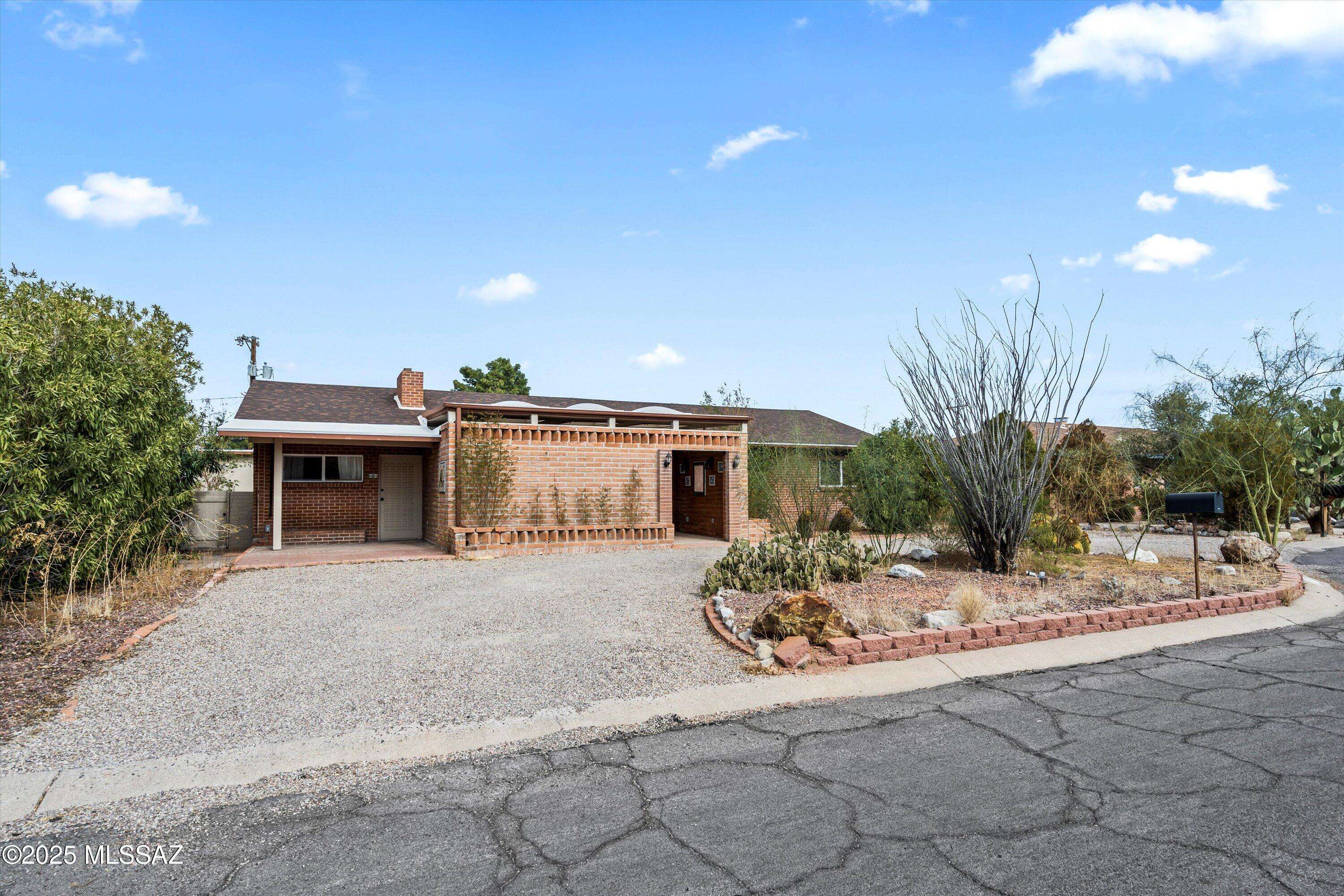 Tucson, AZ 85711,5247 E 6th Street
