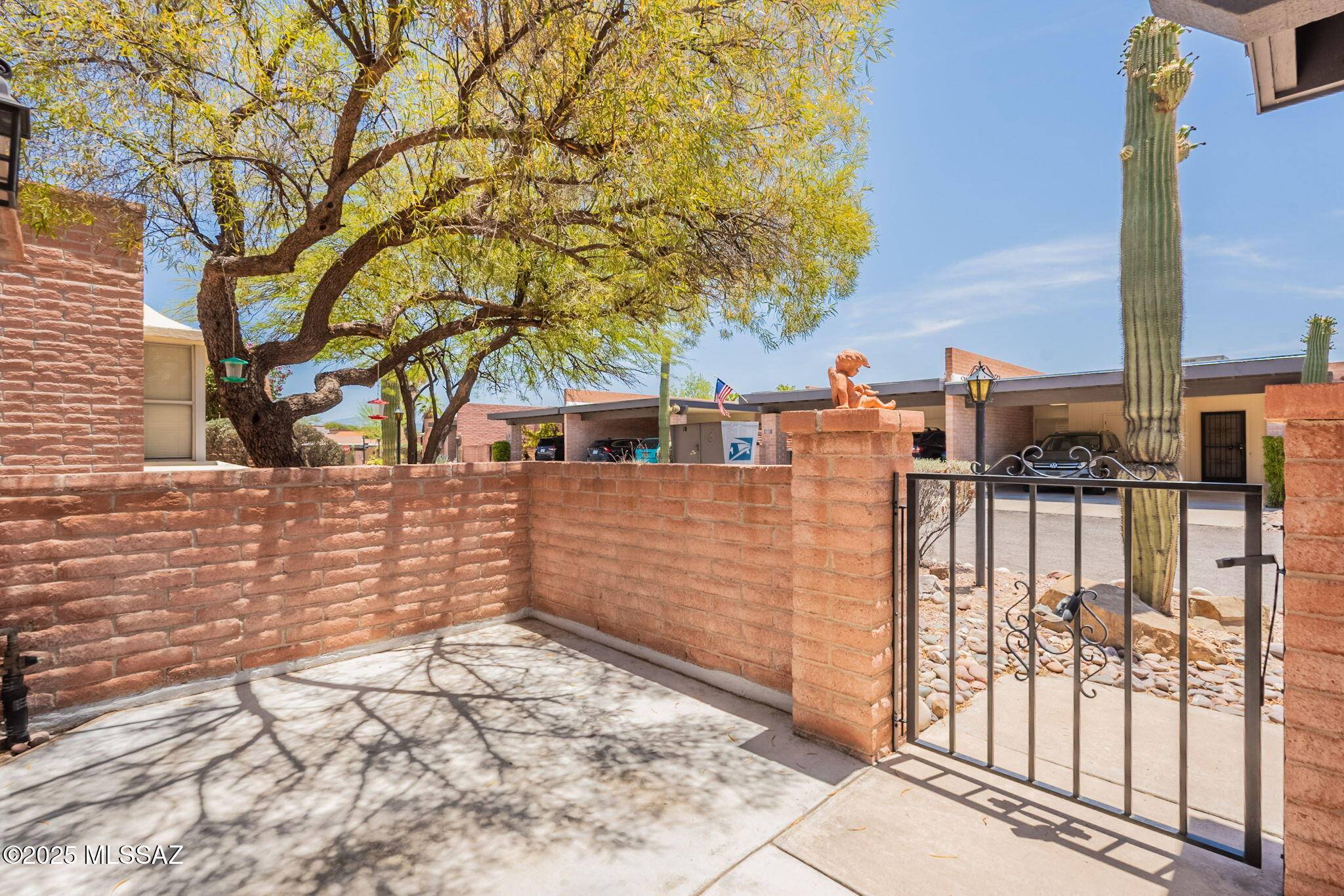 Tucson, AZ 85718,5521 N Arroyo Grande Drive